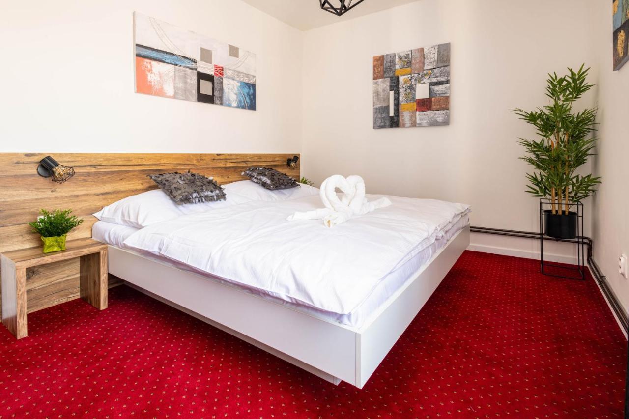 ברטיסלאבה Highnest Apartments מראה חיצוני תמונה