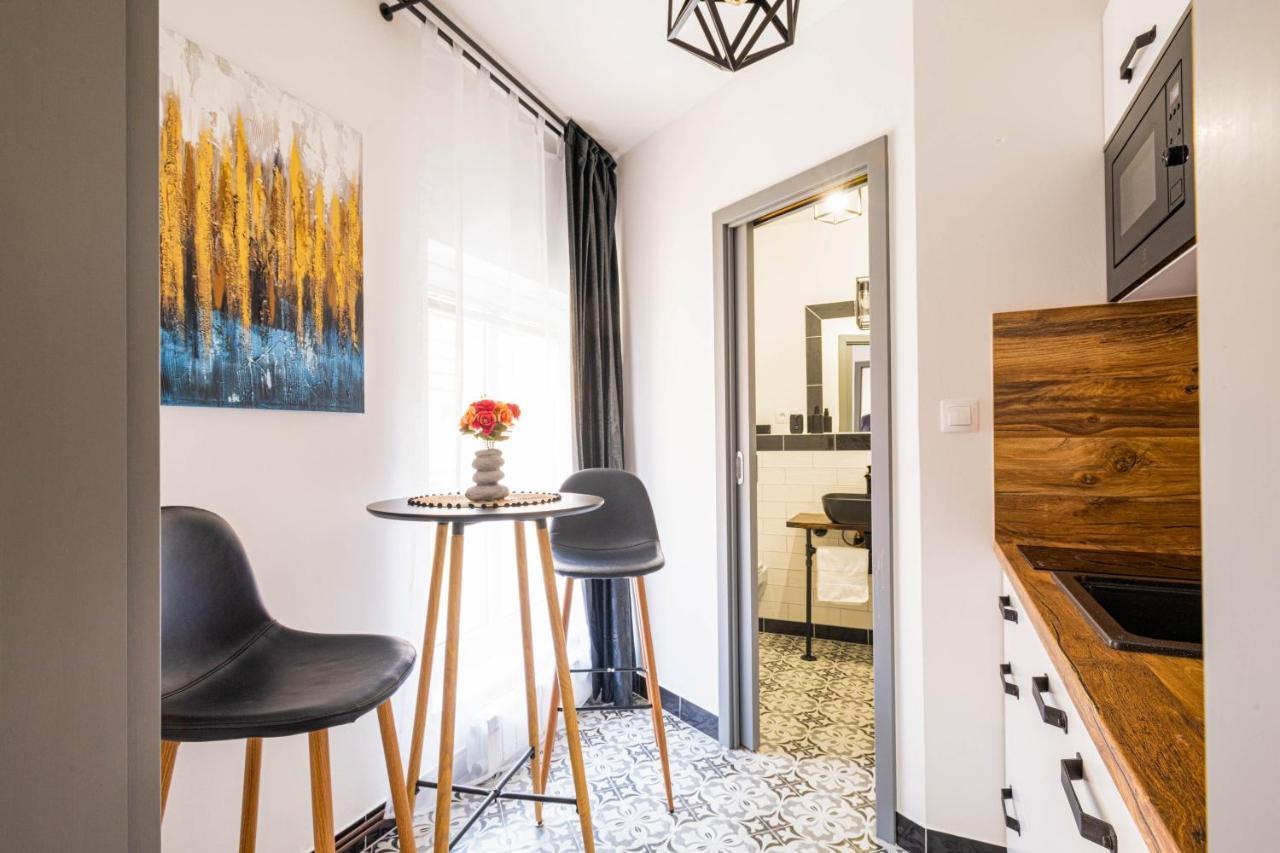 ברטיסלאבה Highnest Apartments מראה חיצוני תמונה