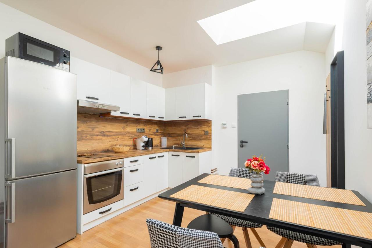ברטיסלאבה Highnest Apartments מראה חיצוני תמונה